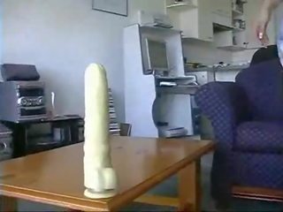 Asiatisk unge hunn anal dildo