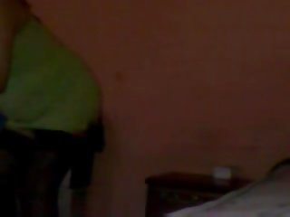 Kathy bailando sexi 恩 su cuarto