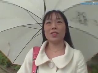 Japansk milf ønsker noen stikk