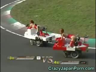 好笑 日本語 x 額定 電影 race!