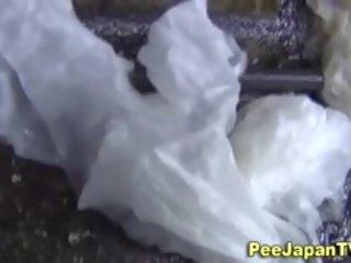 Японки момичета urinating заловени на лента