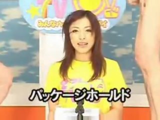 Japán newscasters kap azok esély hogy ragyog tovább gecinyelés tévé