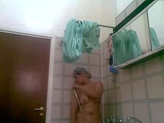 Roopa 洗澡 裸体 和 记录 她自己