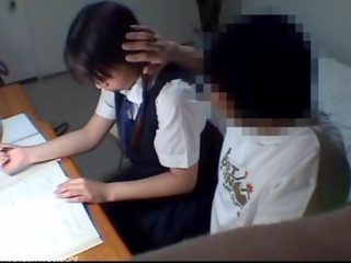 Kool õpilane noor daam seksuaalne nilbe stseen